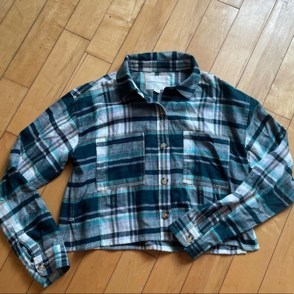 Aeropostale Cropped Flannel‎ Button Down S